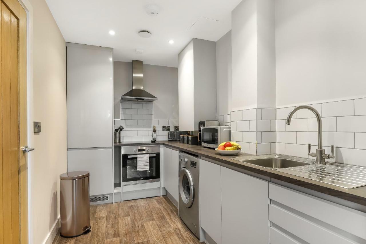 Executive Apartments Андовер Екстер'єр фото